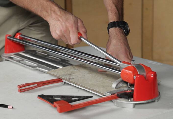 Snap tile in two - Laying Floor Tiles Snap tile in two - Laying Floor Tiles
