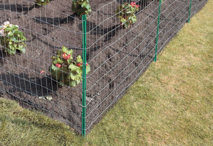 Erecting a Wire Fence at The Home Depot